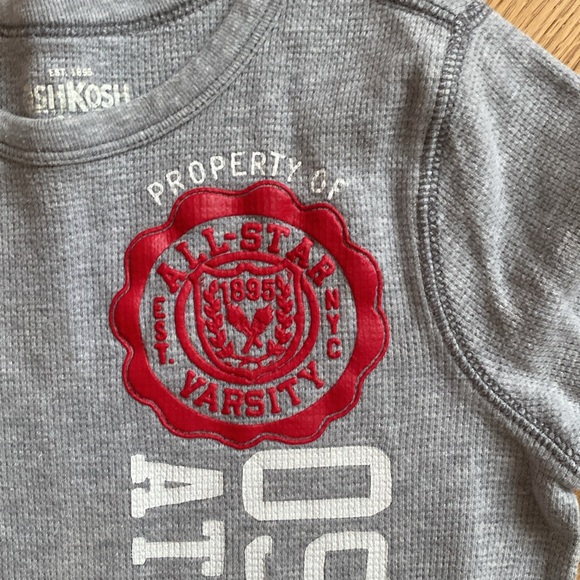 ➡️2/$10❗️⬅️ EUC youth size thermal long sleeve shirt - Picture 2 of 4